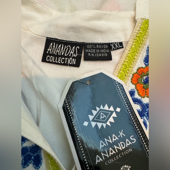 Ananda’s Collection Top - Picture 5 of 5